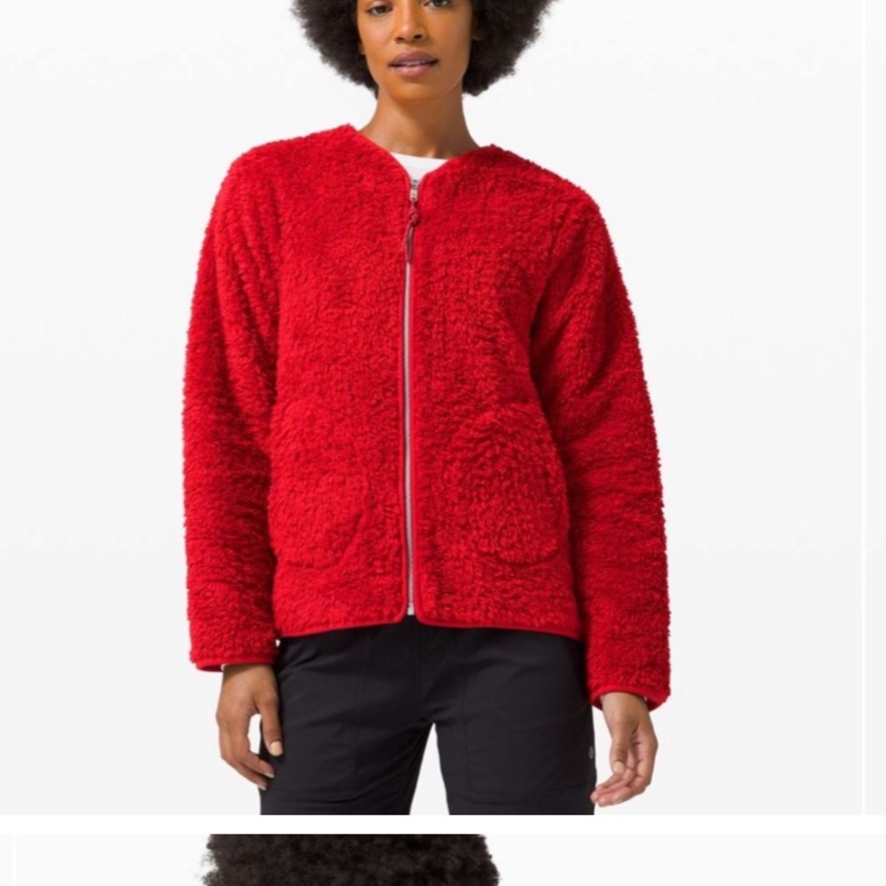 OH so Sherpa Lululemon SZ 2 Item in EUC- like new